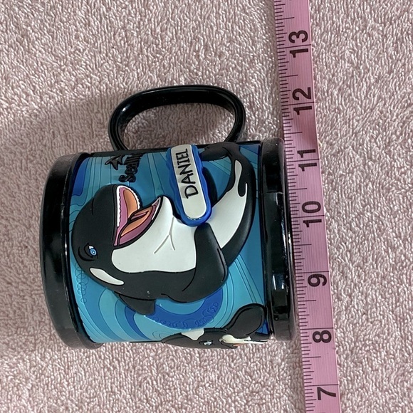 Vintage Blue Sea World Shamu Orca Mug “Daniel” - Picture 8 of 9